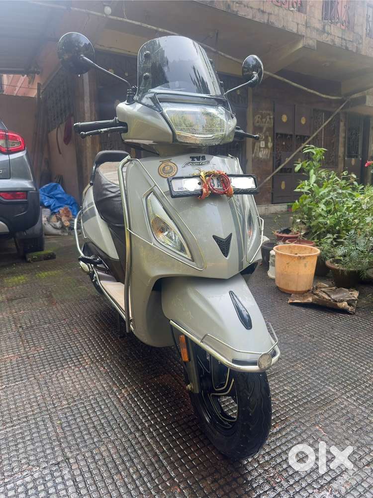 TVS Jupiter classic BS6 celebratory edition