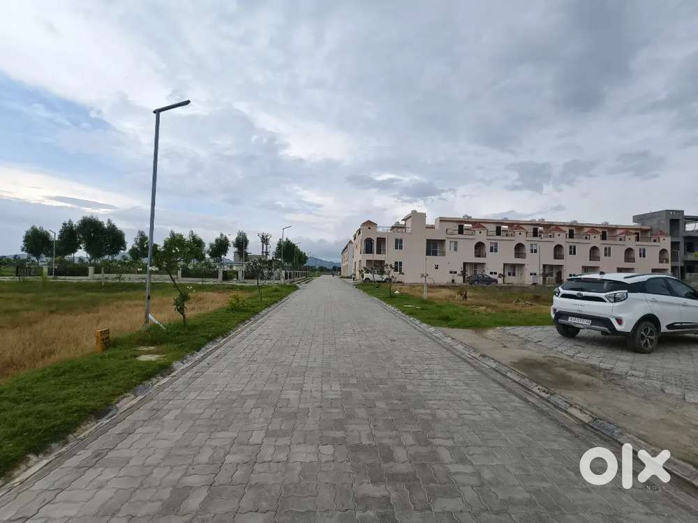 प्लॉट्स बुक करे अब रिसोर्ट वाली लाइफस्टाइल के साथ !