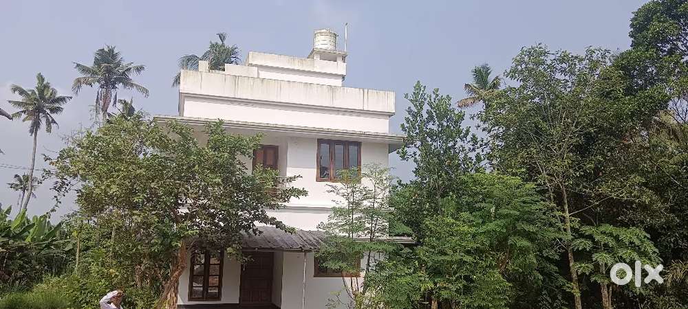 4 BHK ATTACHED HOUSE 6 CENT PLOT  ANGAMALY ELAVOOR ST MARY'S CHURCH NE