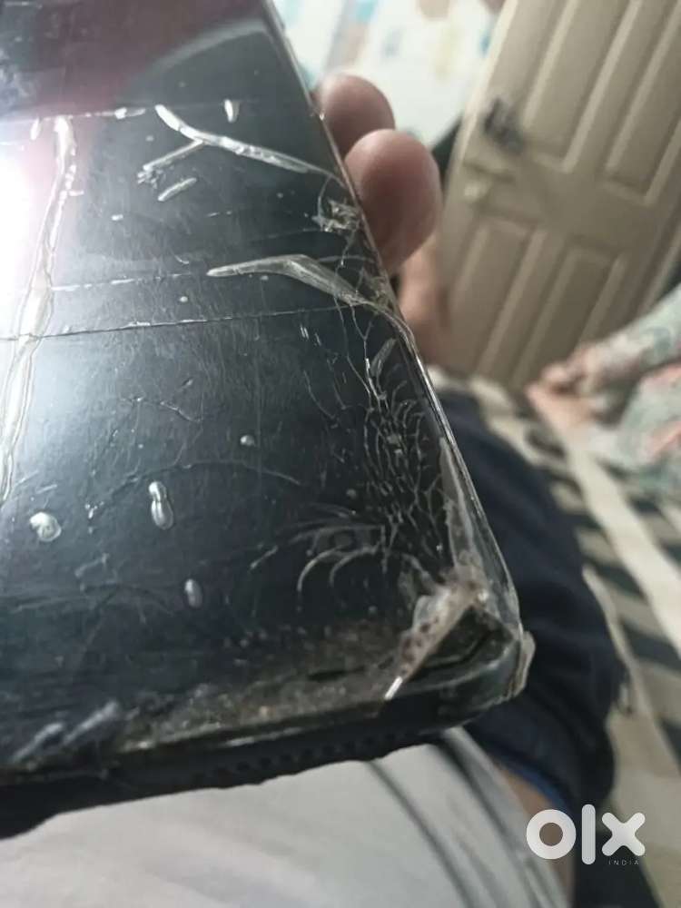 Xiaomi 12 pro 8/256 gb screen line and crack back panel crack