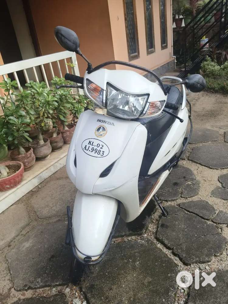 Honda Activa Scooter white 2012 model single owner