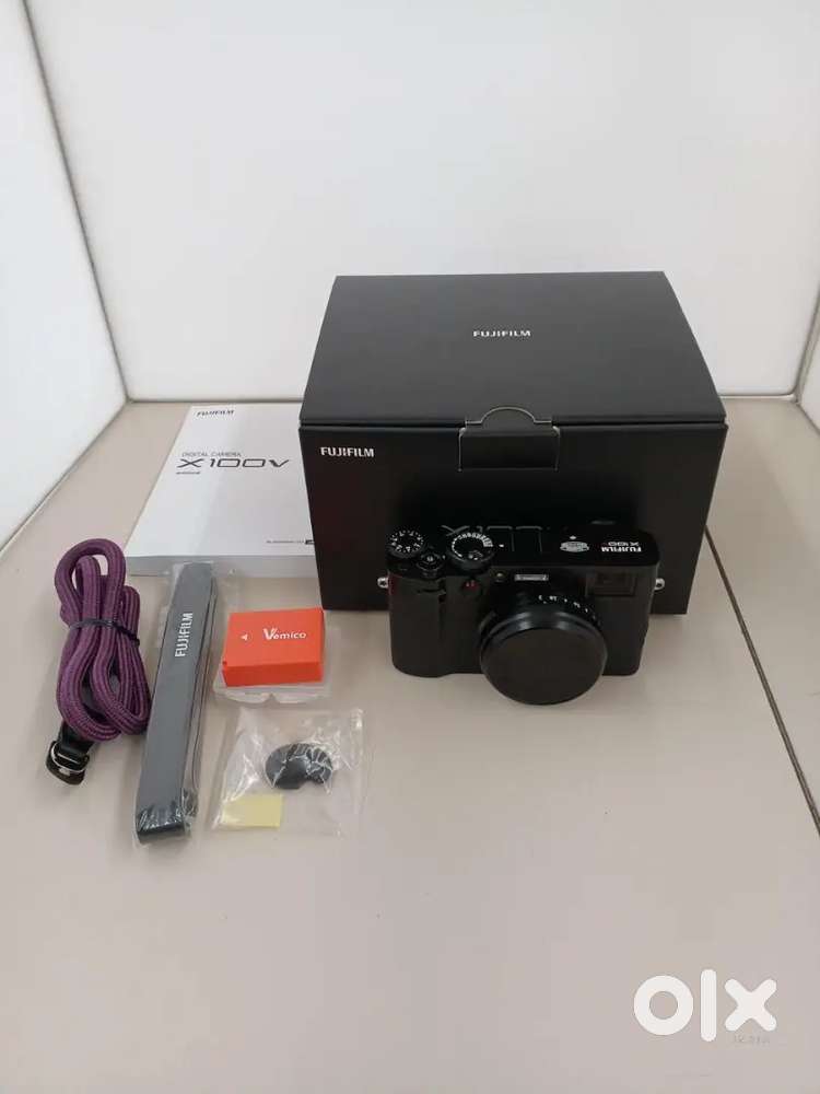 Fujifilm X100V Black, Low Shutter Count (36,000), Full Set Up