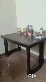 Plastic dining/study table