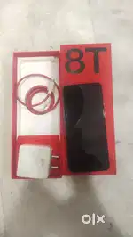 One plus 8T 5G 8gb 128gb with box and charger