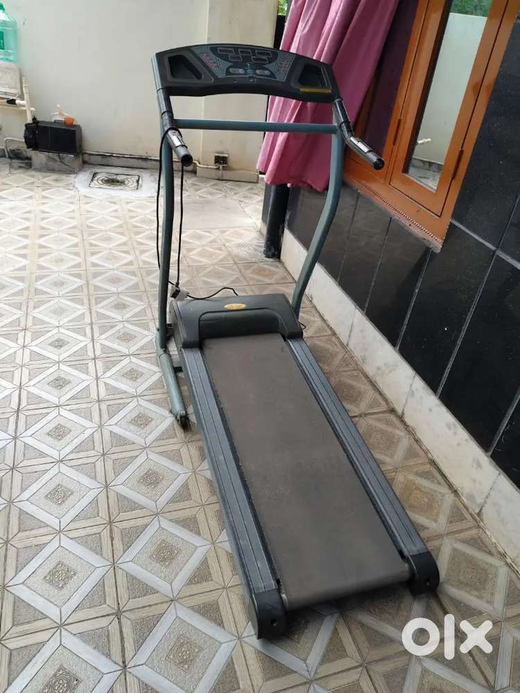 Aerofit 807 Treadmill