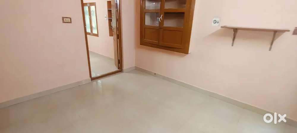 Kodambakkam 1st floor 1bhk house for rent