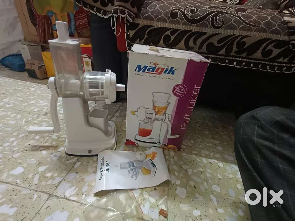 Non electric fruit juicer