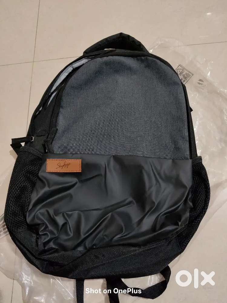 Skybags Evo 3 Compartment Laptop Backpack Black & Grey, 18 Liter