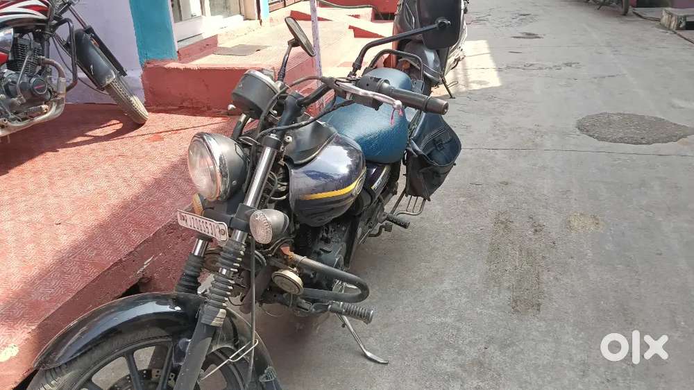 Avengers 150 model 2016 with good condition