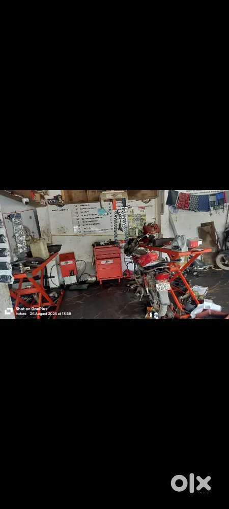 Dr Garage franchise with accessories