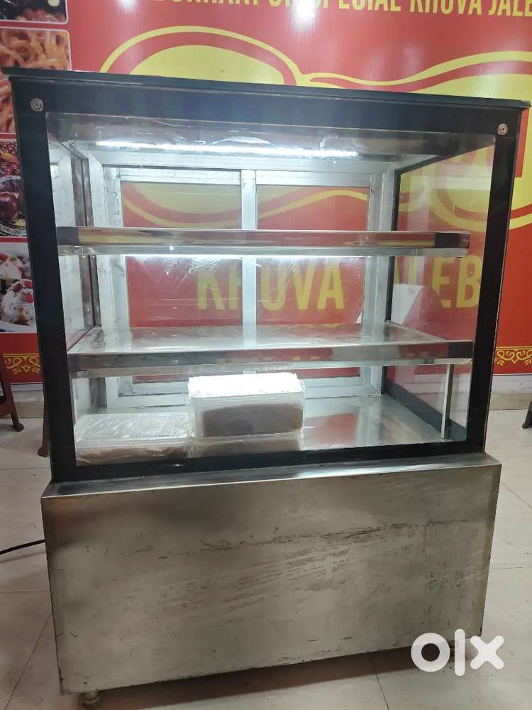 Commercial sweet display counter