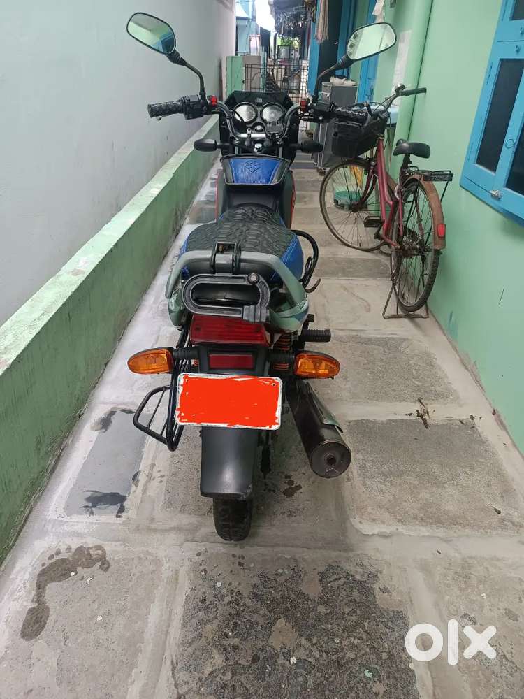 CT 100 FULL CONDITION 2019