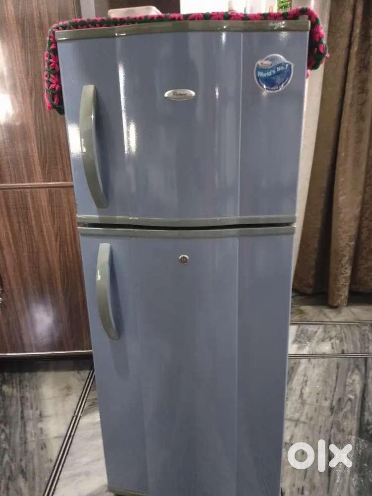 Whirlpool double door fridge