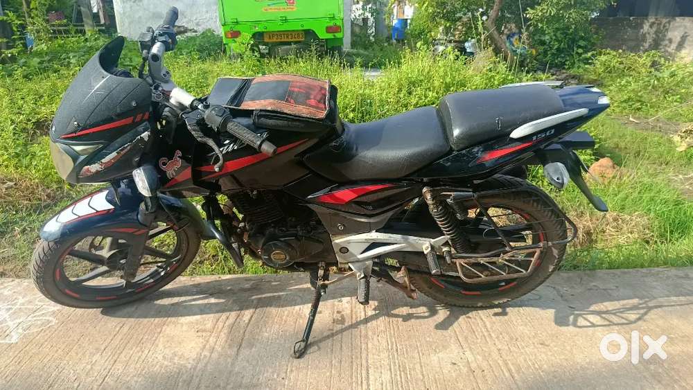 Pulsar 180 with condition and good melaige