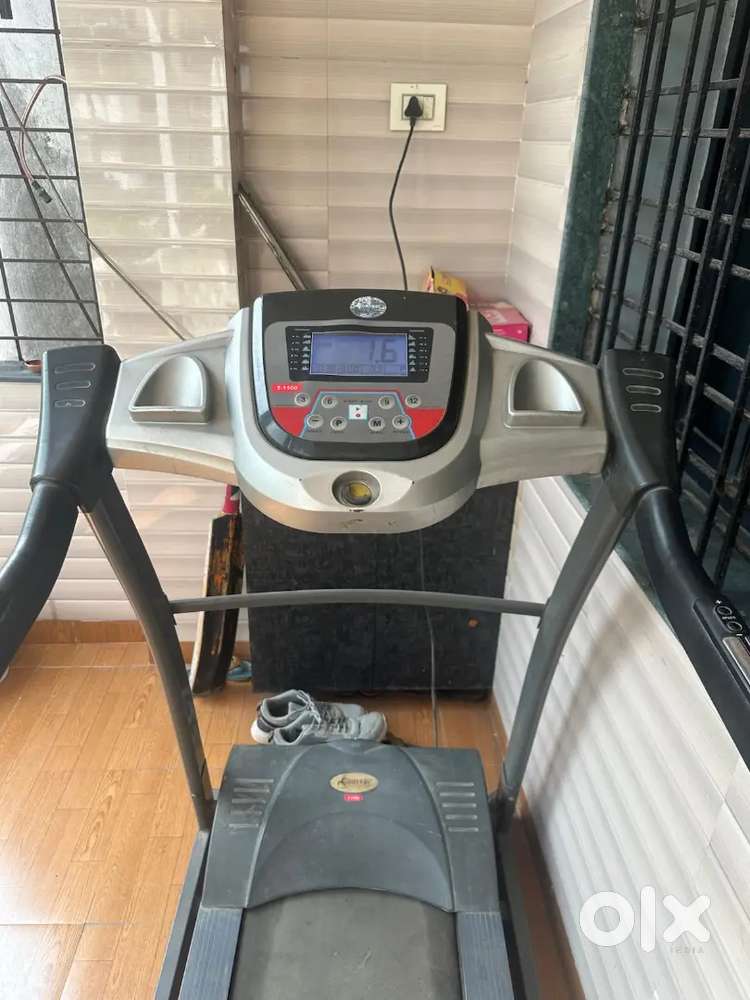 Gymtrack t1100 treadmill
