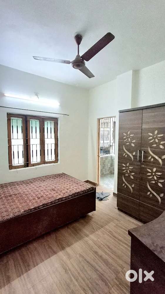 Well Maintained 3BHK Flat