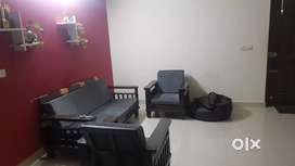LADIES only Flat room available, sharing only ladies fully furnished
