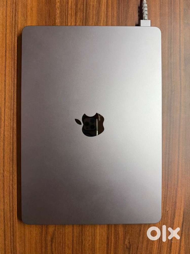 Apple MacBook Air M3 2024