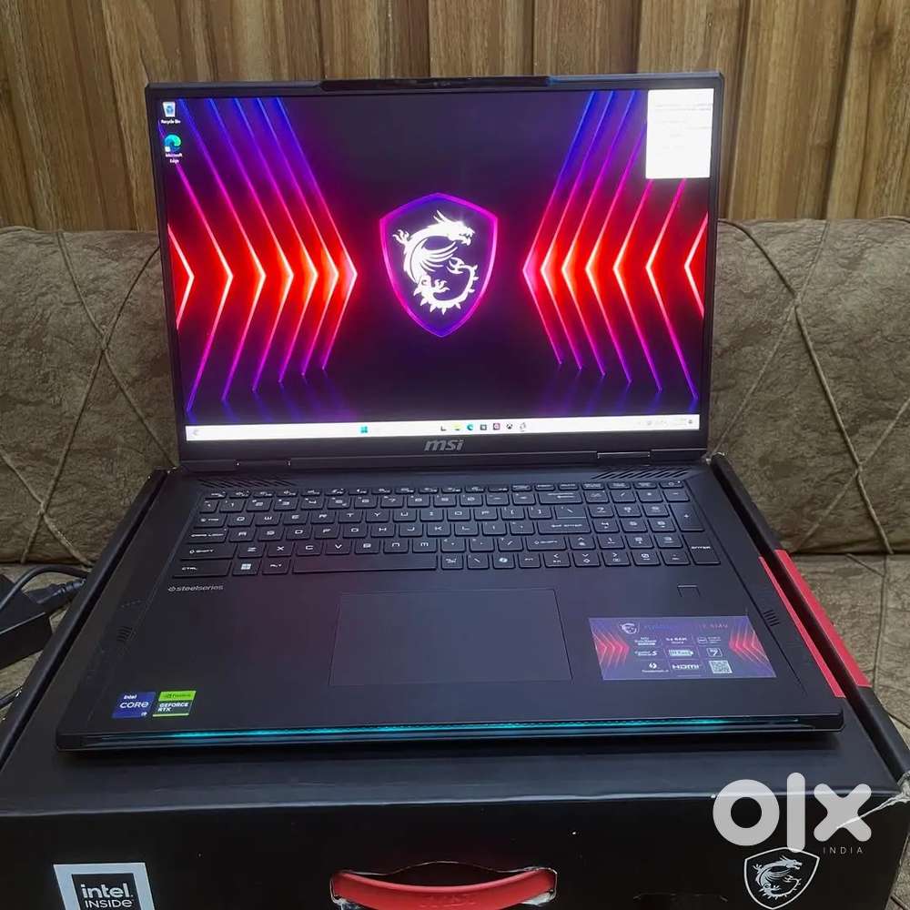 MSI Raider 18 HX, Intel 14th Gen. i9-14900HX Gaming Laptop