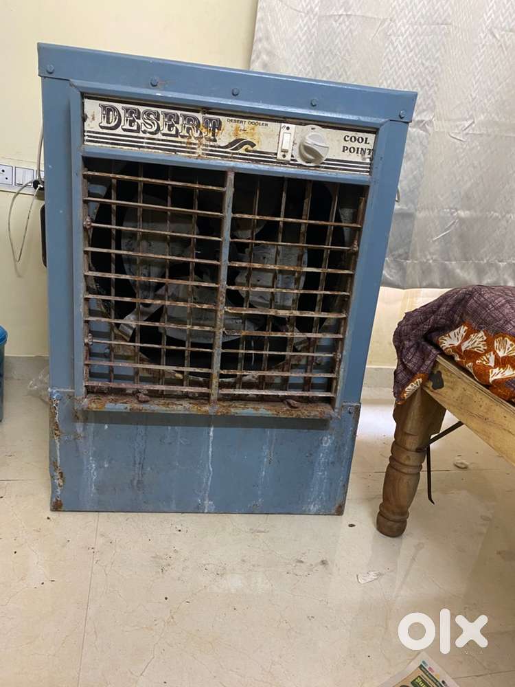 Semi Exhaust Cooler with Stand – 2 Seasons Old, Excellent Condition!