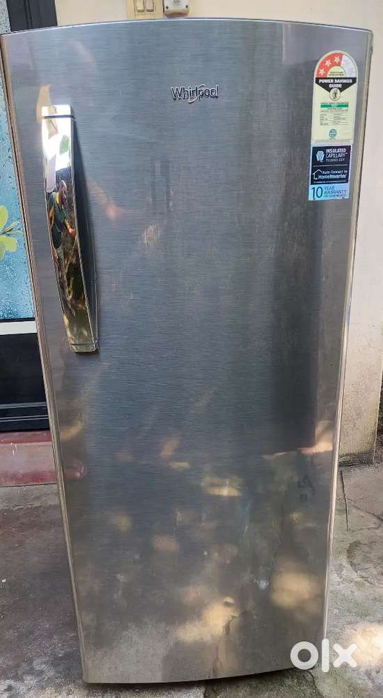 Refrigerator: Whirlpool single door