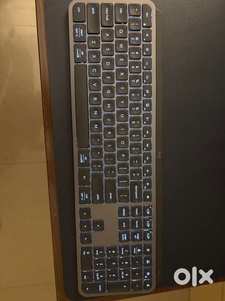 Logitech MX keys Full length