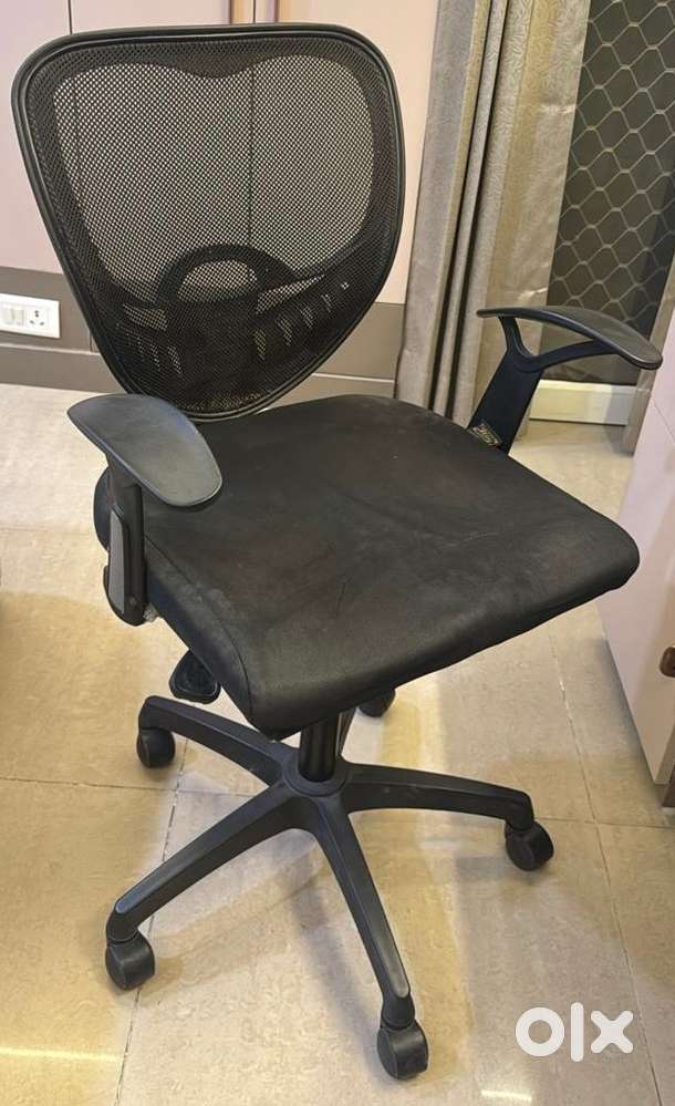 Revolving Chair with wheels