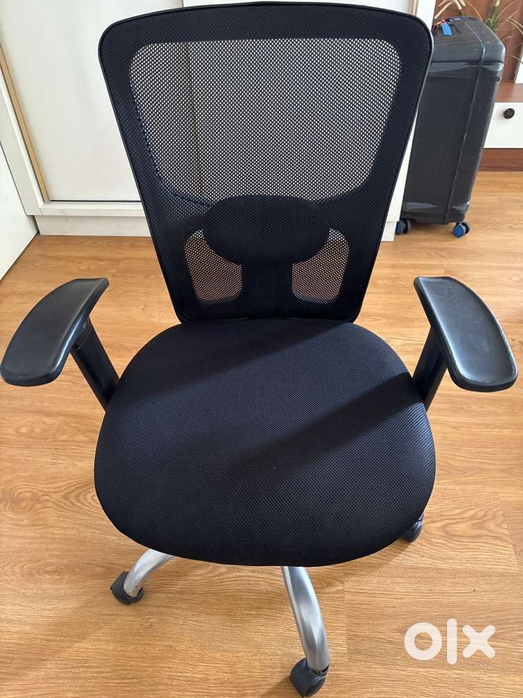 Office chair for 4000