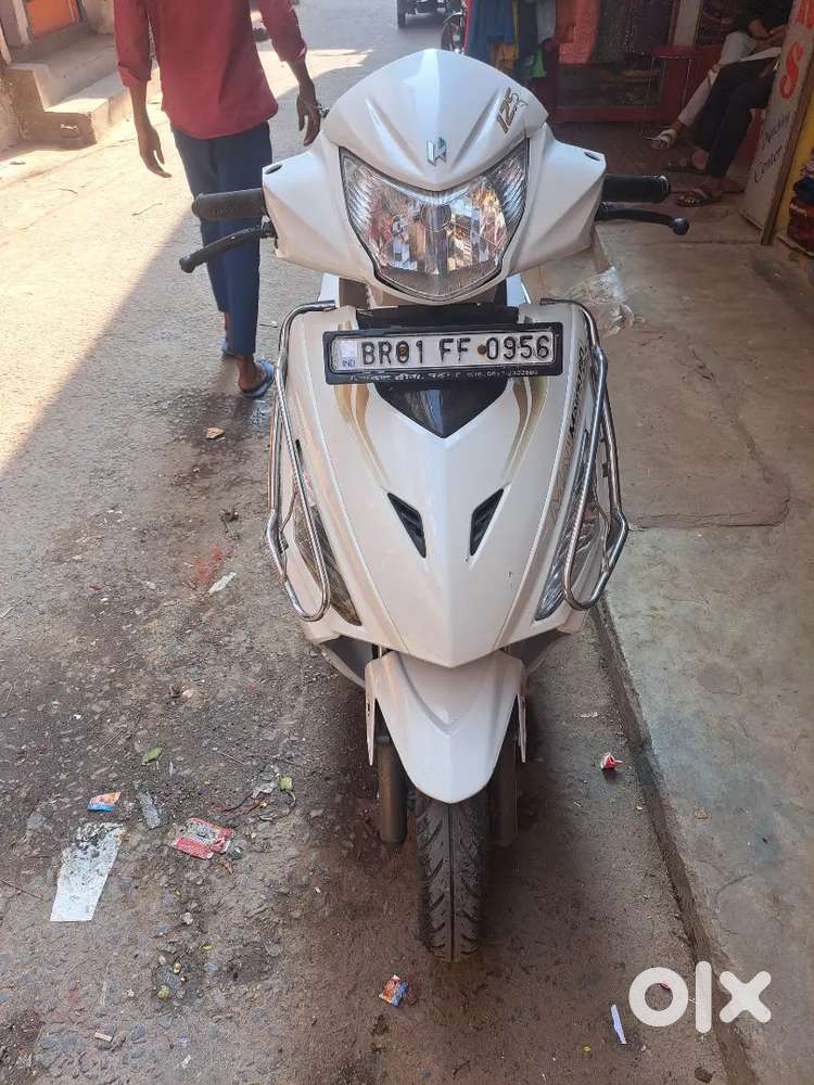 Scooty Maestro edge 125cc