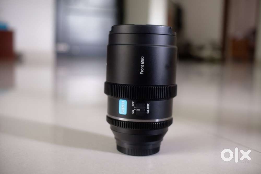 SIRUI 40mm T1.8  1.33x Anamorphic Lens (X-Mount) for SALE