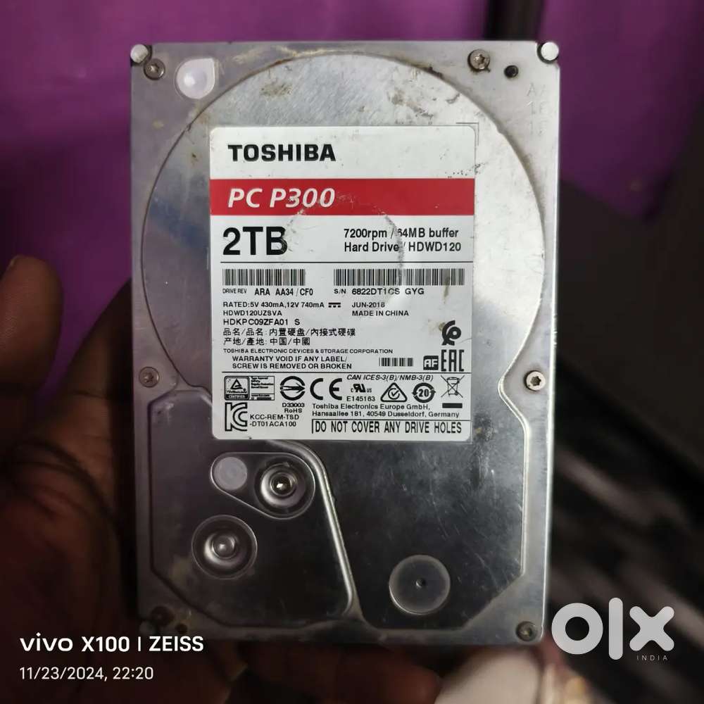 TOSHIBA 2 TB HARD DISC 1 YEAR USE