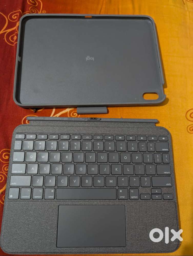 Logitech ipad 10th generation keyboard