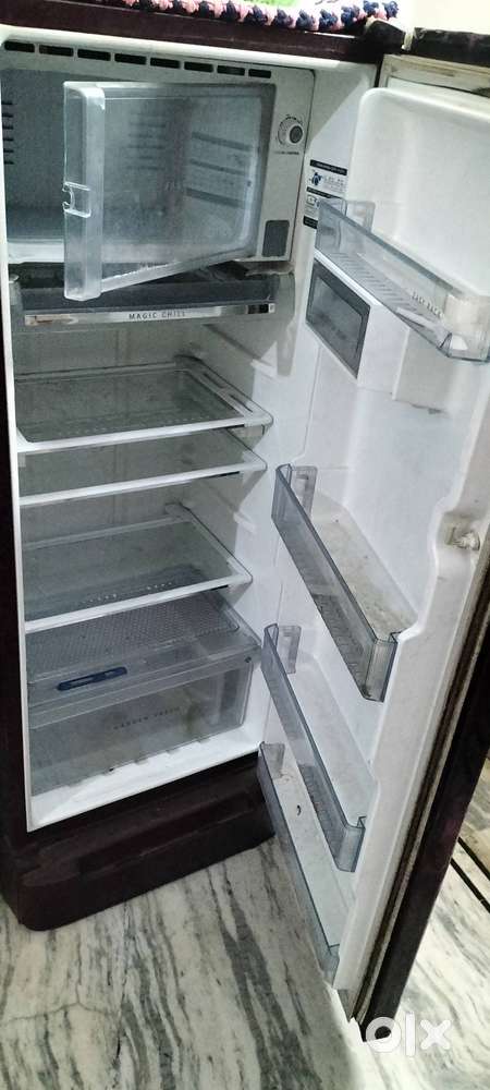 Whirlpool 240 lts single door