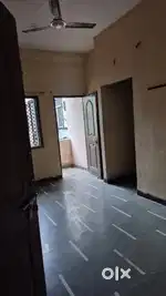 Give 1 rk on rent to the girls, it is in Navlakha location, imain road