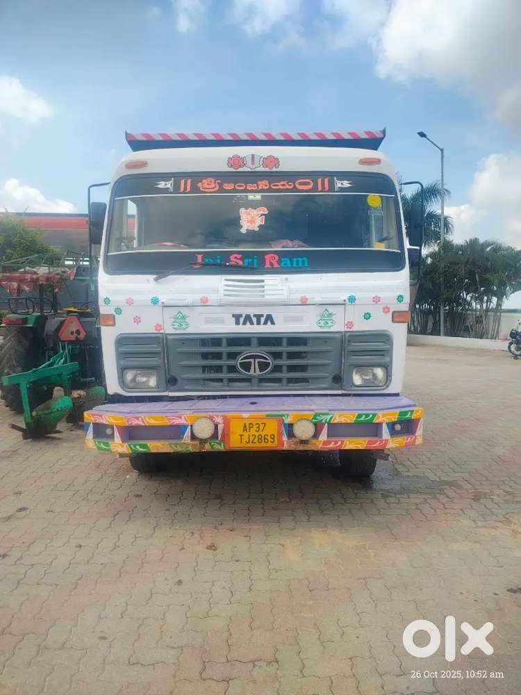TATA 10 TYRE TIPPER 2018 DECEMBER