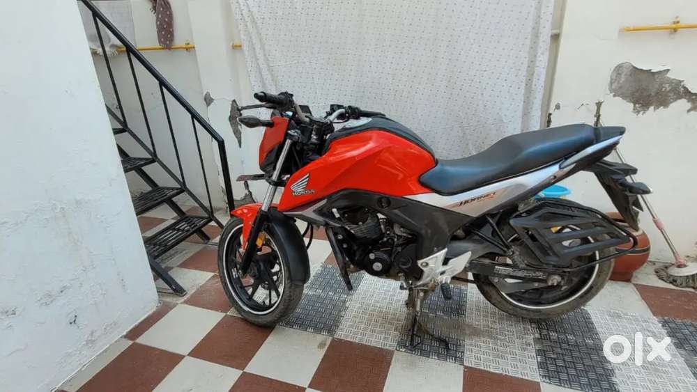 Honda CB Hornet 160 R  Bike well Maintained