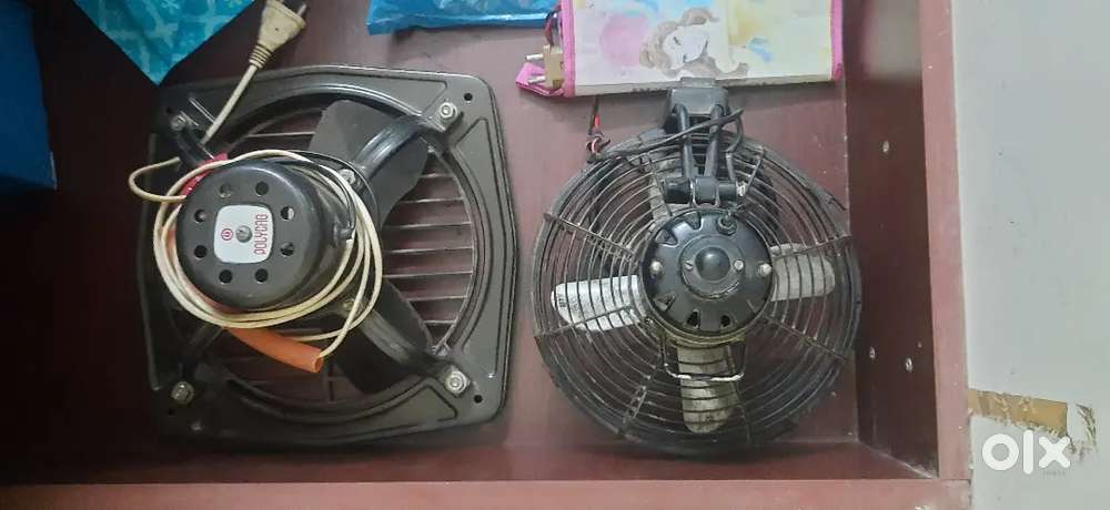 Table fan plus exhaust fan