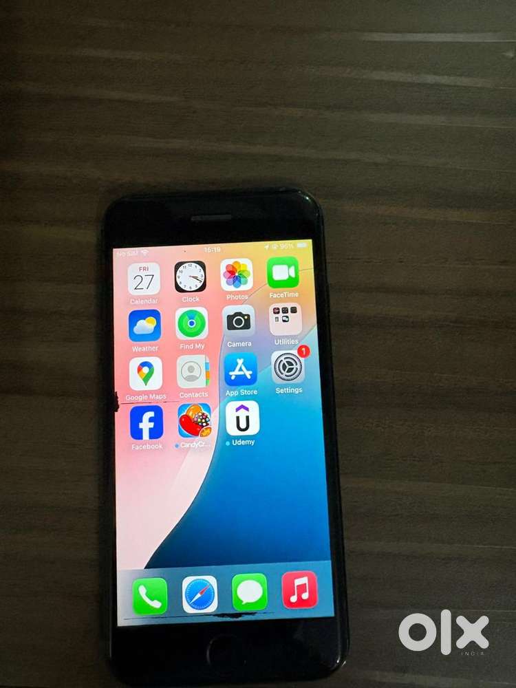 IPhone SE 2020 model