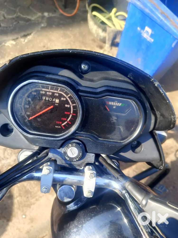 Muje bullet lena h isliye isko sell kar rha hu