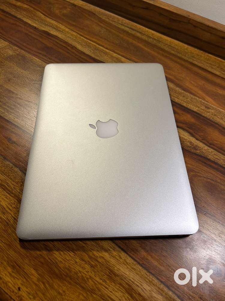 Apple MacBook Air (13-inch, 2017)