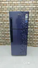 Whirlpool 6th scene Neo blue and black colour design refrigerator:₹8-2