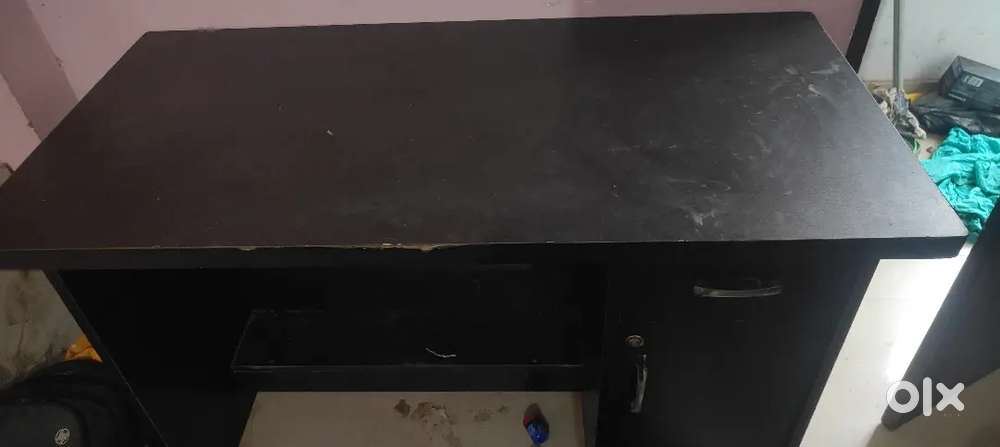 PC/LAPTOP/STUDY TABLE