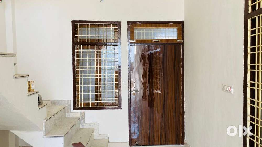 2 bhk seperate portion is available for rent