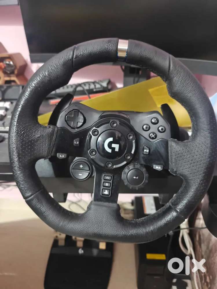 Logitech g923 steering wheel with pedal