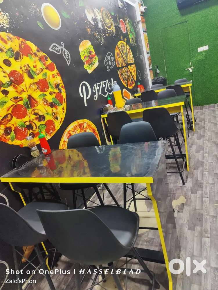 Urgent Sell Dinaing Table Or Chair ( For Cafe & Pizza Shop )