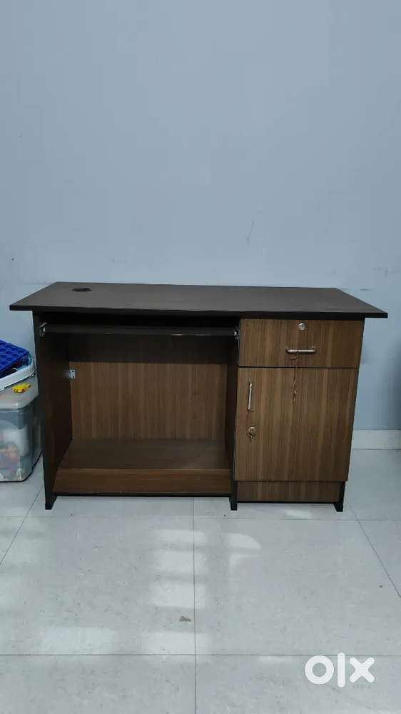 Computer Table