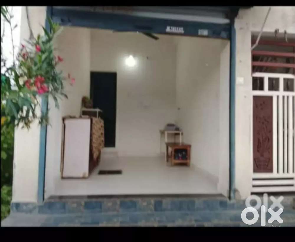 Shop on rent 4000