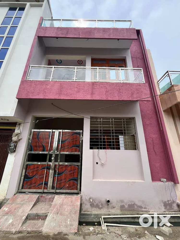 Selling my new house