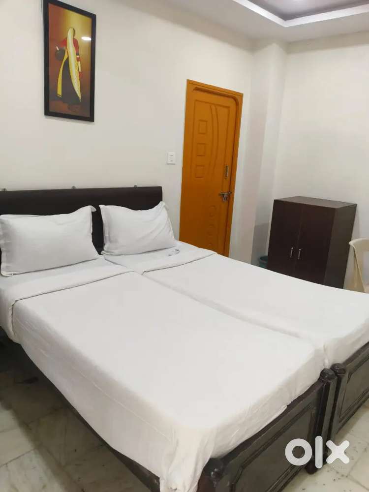 Monthly basis furnished room available