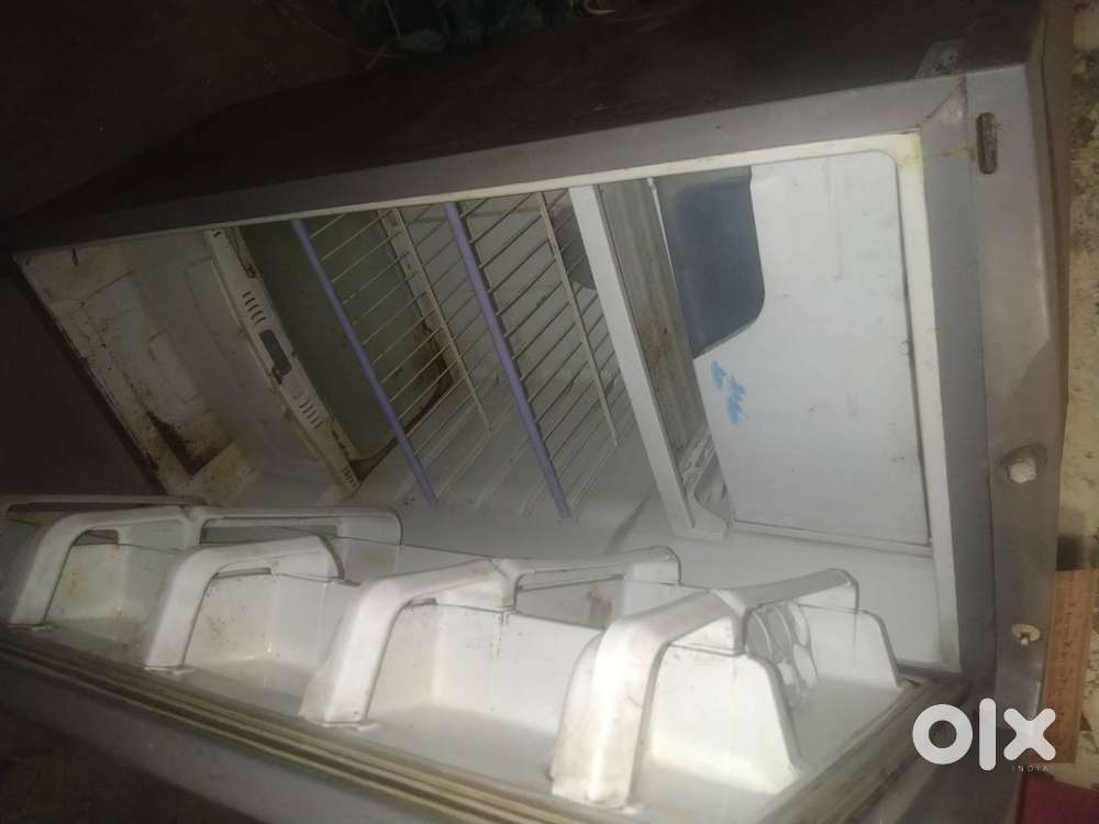 Refrigerator 220 ltr single door godrej